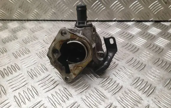 Nissan Note (E11) Vacuum pump