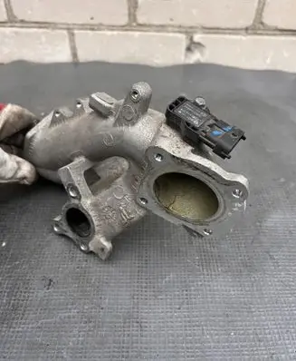Honda CR-V Air intake duct part 0281006576