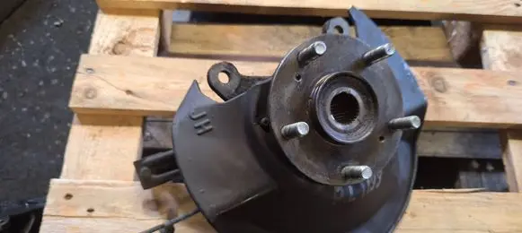 Honda FR-V Front wheel hub 