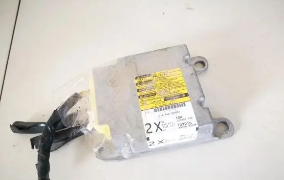 Toyota Avensis T250 Airbag control unit/module 8917005220 89170-05220