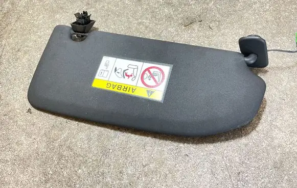 Volvo XC40 Sun visor 32332169