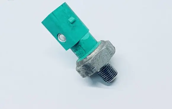 Volkswagen Golf VII Oil pressure sensor 04L919081