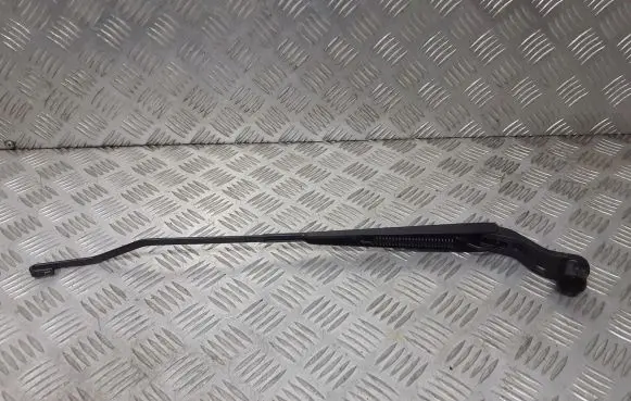 Dodge Caliber Front wiper blade arm