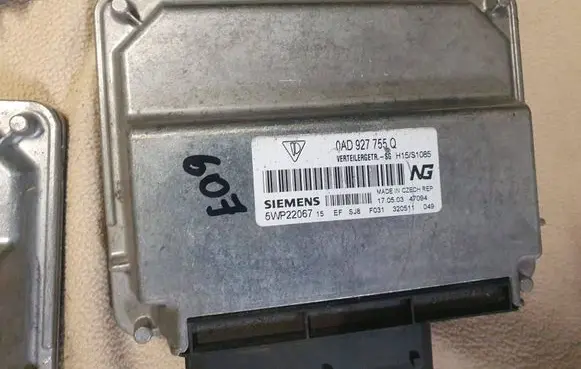 Volkswagen Touareg I Engine control unit/module 0AD927755Q 5WP22067