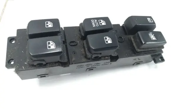 Hyundai Santa Fe Electric window control switch 371490
