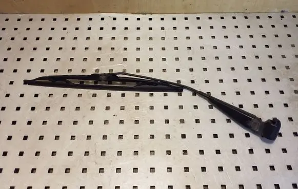 Volkswagen Transporter - Caravelle T4 Rear wiper blade arm