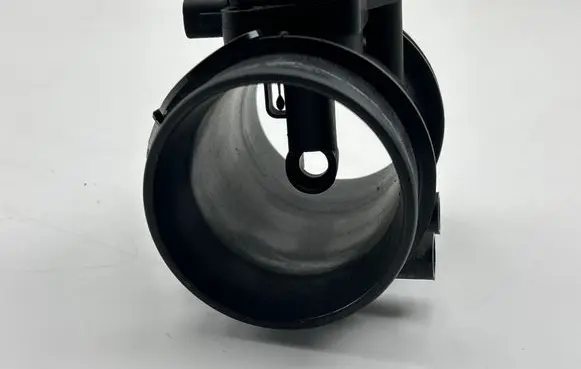 Volvo V70 Mass air flow meter 9202199 SZE010 MB1974080040