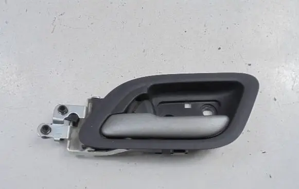 Honda FR-V Front door interior handle 