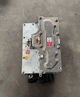 Volkswagen Golf VIII Voltage converter/converter module 5WA907070C