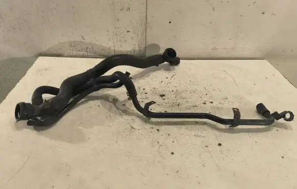 Volkswagen PASSAT B6 Coolant heater control valve 11473413