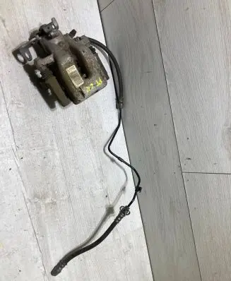 Opel Crossland X Rear brake caliper 32055430