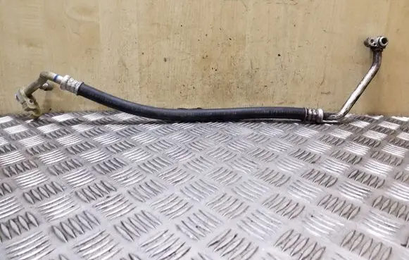 Subaru Outback Air conditioning (A/C) pipe/hose