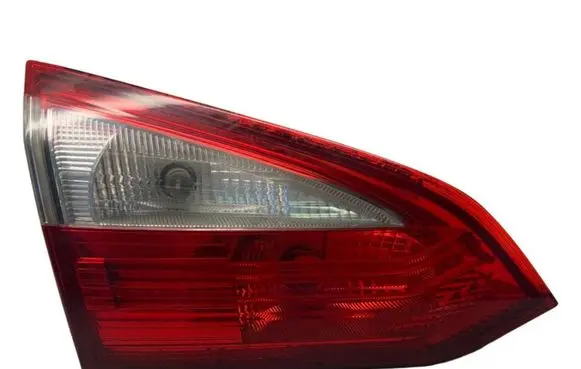 Ford Focus Tailgate rear/tail lights BM5113A603DB