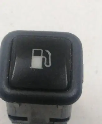 Volkswagen PASSAT B5 Fuel tank opening switch 3B9959833A