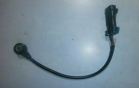 Opel Vectra C Detonation knock sensor 12567711 s107200003