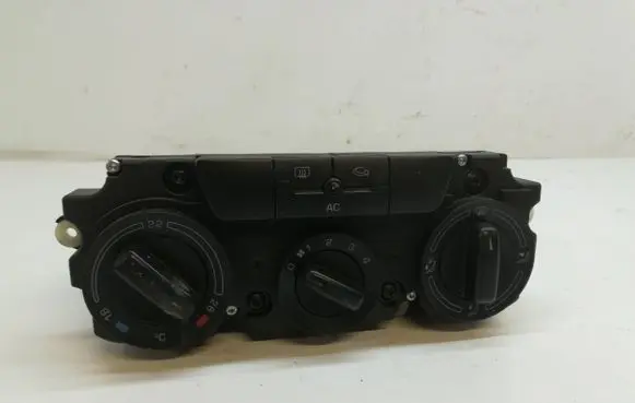 Skoda Octavia Mk2 (1Z) Climate control/heater control trim 