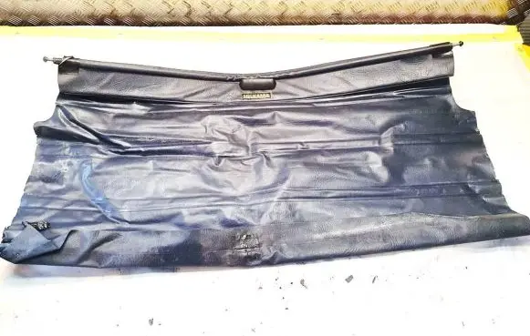 Parcel shelf