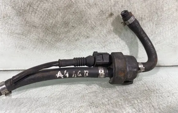 Audi A4 S4 B6 8E 8H Valve vacuum 058133459