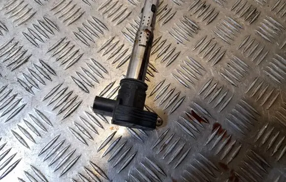 Audi Q3 8U High voltage ignition coil 07K905715F