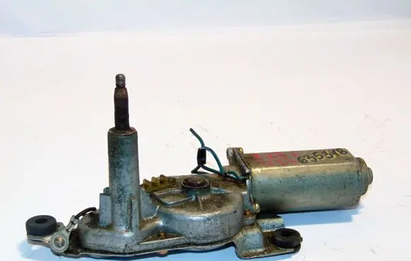 Mazda 323 Rear window wiper motor B01A67450A 8491009856