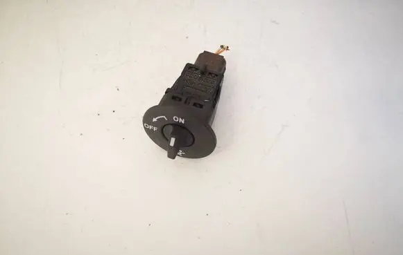 Renault Laguna II Passenger airbag on/off switch 8200169589B