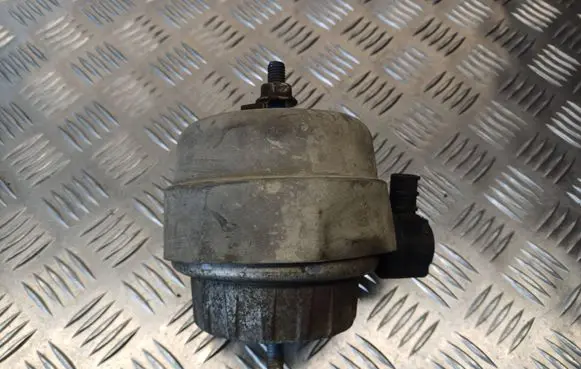 Audi A6 S6 C6 4F Engine mount bracket 4F0199382H