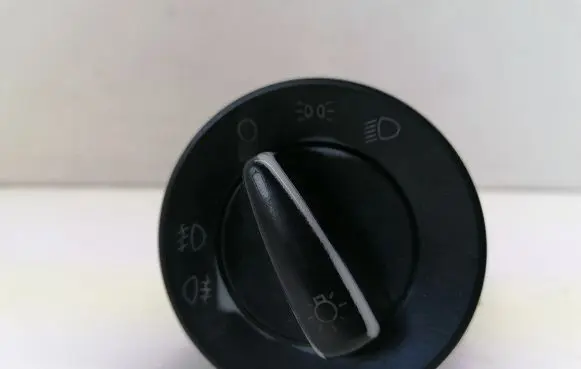 Volkswagen PASSAT B5 Light switch 3B0941531