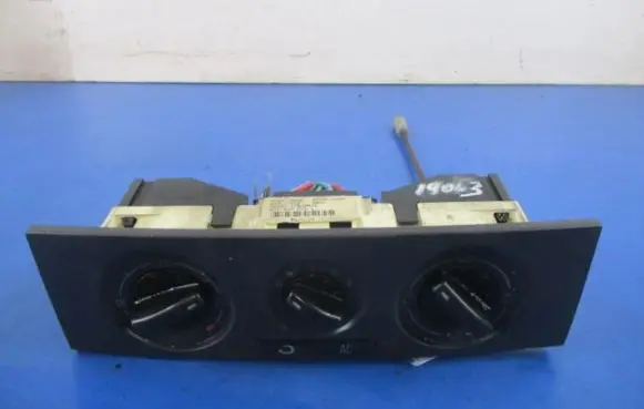 Skoda Fabia Mk1 (6Y) Climate control unit 6Y0820045C
