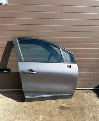 Renault Captur Front door 