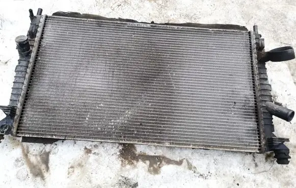 Ford Focus Coolant radiator 3m5h8005tl