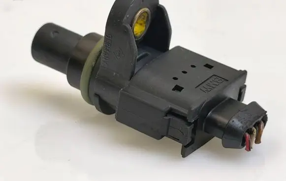 BMW 5 E39 Camshaft position sensor 6023361 30112001NS01 7506273C