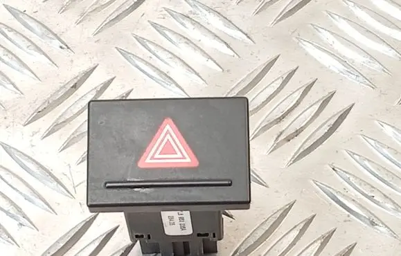 Volkswagen Touareg I Hazard light switch 7L6953235A 28405