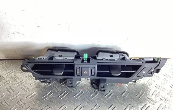 Lexus NX Dash center air vent grill 5567078040