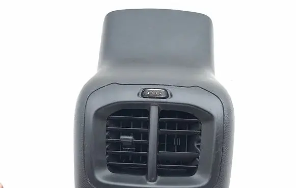 Jeep Cherokee Rear air vent grill 1XN81DX9AA 040080493