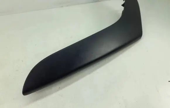 Volkswagen PASSAT B6 Rear door handle trim 3C4867372A