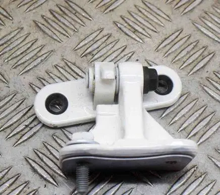 Mercedes-Benz CLA C117 X117 W117 Rear door lower hinge A046572