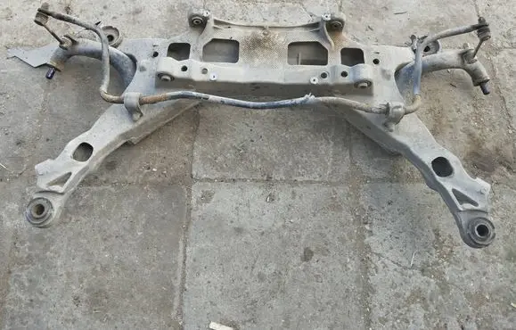 Volvo V70 Rear subframe 