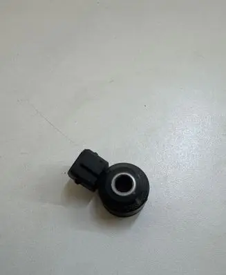 BMW 3 F30 F35 F31 Detonation knock sensor 7598861