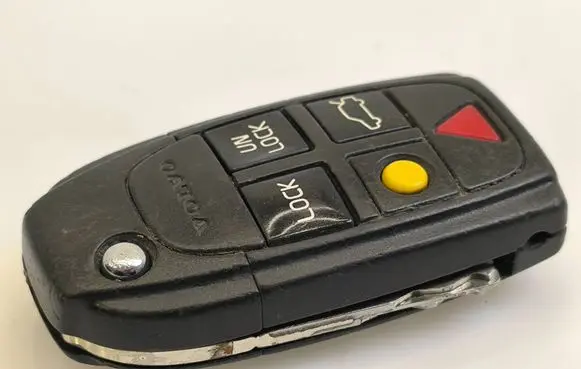 Volvo S60 Ignition key/card 8666773