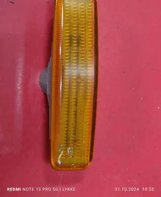 BMW 5 E39 Front fender indicator light 8360589