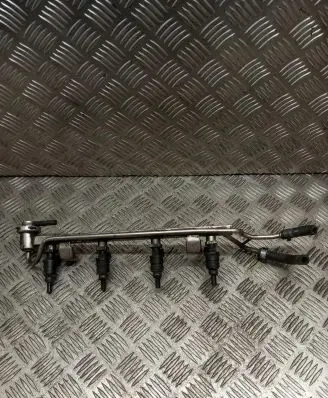 Audi A3 S3 8L Fuel main line pipe 06A133317E