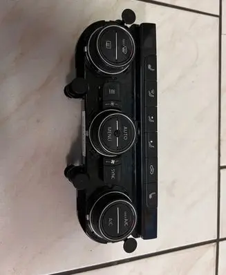Volkswagen Golf VII Climate control unit 5G0907044CG