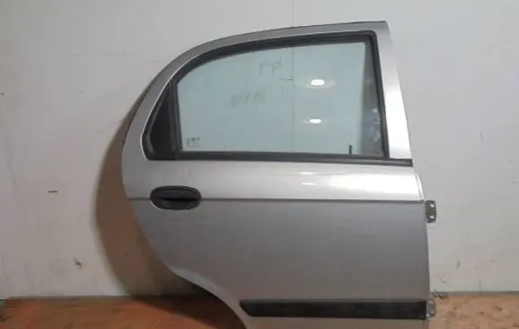 Chevrolet Spark Rear door 