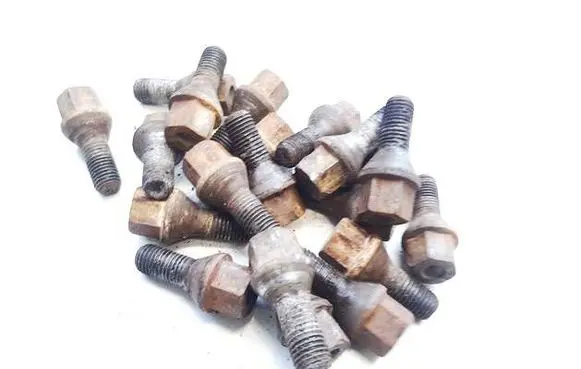 Opel Astra H Nuts/bolts 