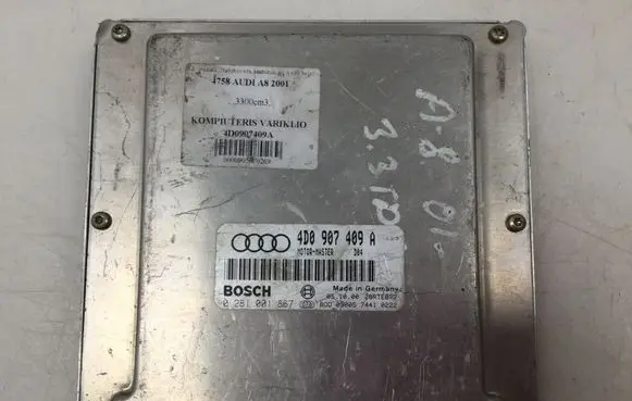 Audi A8 S8 D2 4D Engine control unit/module 4D0907409A