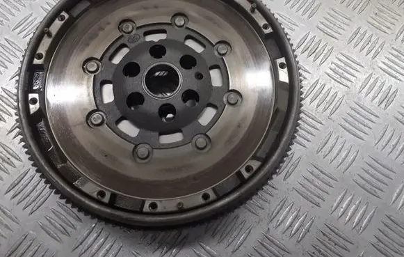 Volkswagen Polo IV 9N3 Dual mass flywheel 