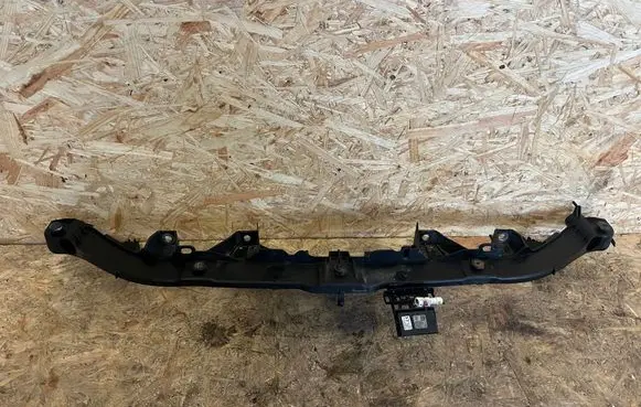 Porsche Cayenne (92A) Front bumper mounting bracket 7P5805931A