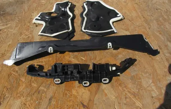 BMW 7 G11 G12 Other engine bay part 7340206 7340205