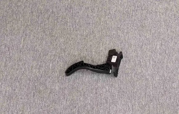Volkswagen PASSAT B8 Accelerator throttle pedal 5Q1723503F 6PV010621