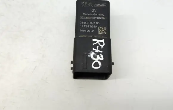 Ford Mondeo MK V Glow plug pre-heat relay 9803299780 51299058A